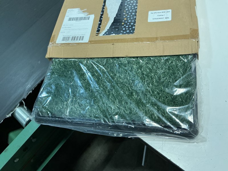 Condition photo showing New/Like New for artificial grass puppy pad for dogs and small pets ? reusable potty-training pad with tray ? dog housebreaking supplies by petmaker (16 x 20)