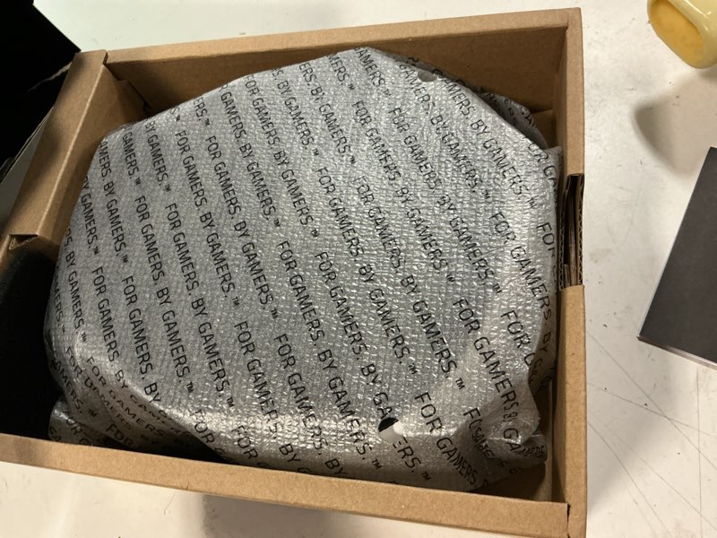 Condition photo showing New/Like New for blackshark v2 x mercury headset white razer - rz0403240700