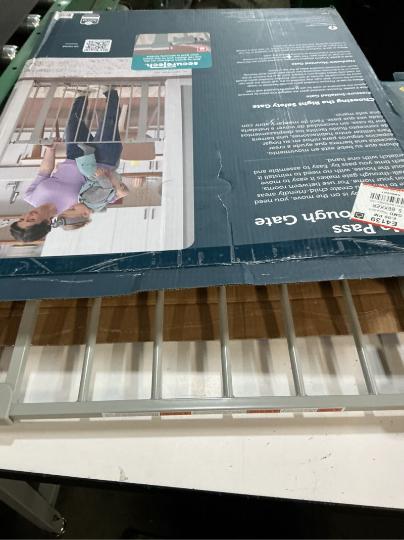 Condition photo showing Good Condition for safety 1st simple pass walk-through gate, grey