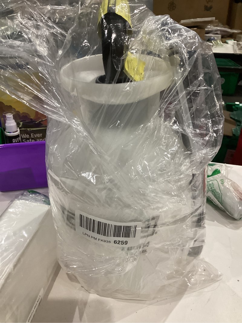 chapin usa 20004 pump sprayer, 1 gallon, lawn and garden, hand pressurized, anti-clog filter, adjust