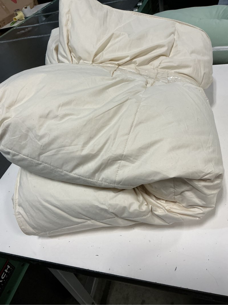 Condition photo showing As Is for puredown® Organic Cotton Feather Comforter, All Season Duvet Insert Twin Size, All Season 100% Pure Natural Cotton Cover Breathable Fluffy Feather Comforter with Corner Ties (Beige, 68"x90") Natural Beige Twin