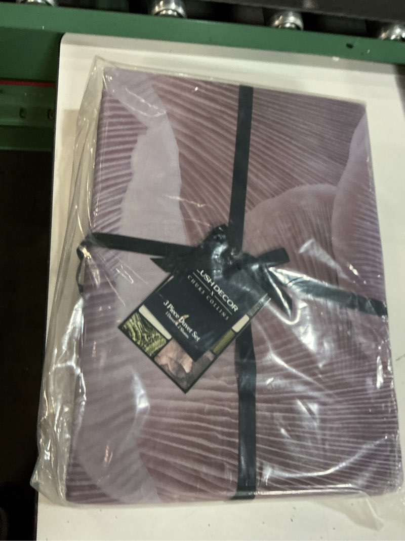 Condition photo showing New/Like New for lush decor x chuks collins mycelium dream duvet cover 3 piece set king dusty pink - cotton duvet cov