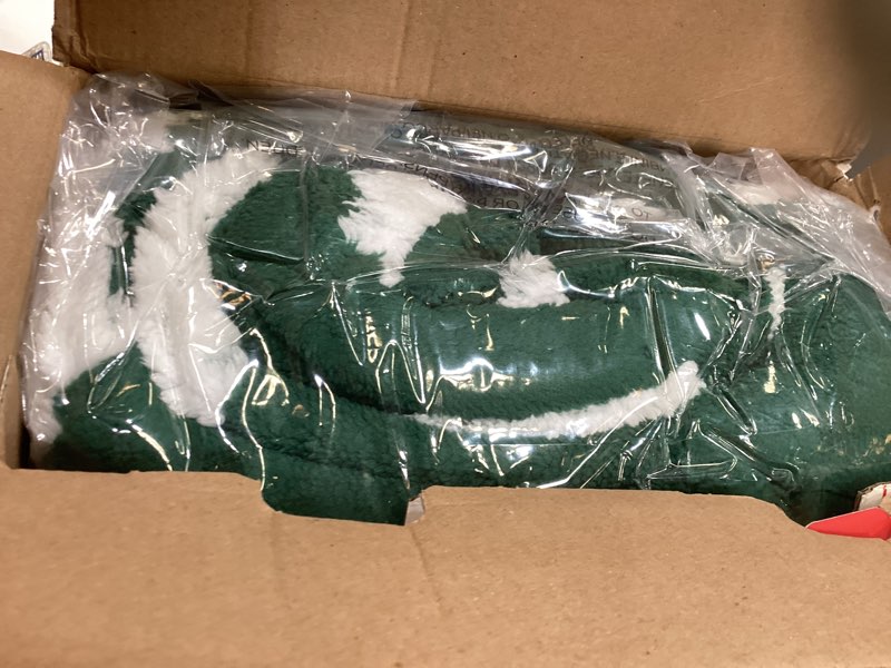 Condition photo showing Good Condition for bedsure fluffy christmas comforter set king - christmas reversible sherpa fleece bedding, red warm bed sets for winter, 3 pieces, 1 soft plush shaggy comforter with 2 pillowcases king 03 - red - reversible