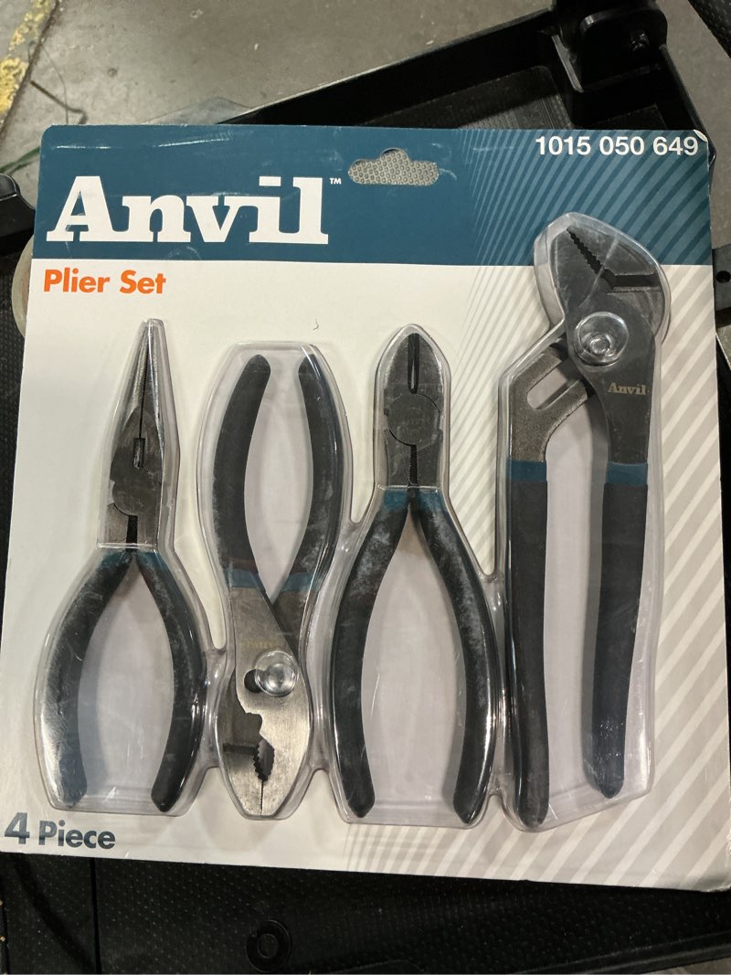 Condition photo showing New/Like New for 4-piece plier set