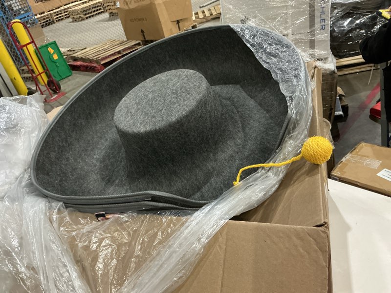 Condition photo showing Good Condition for meowmates peekaboo cat tunnel bed with hanging ball toy – large cat tunnels for indoor cats up to 30lbs – round cat's cave bed with scratch-resistant, easy to wash & cozy design (24x24x11) dark grey large