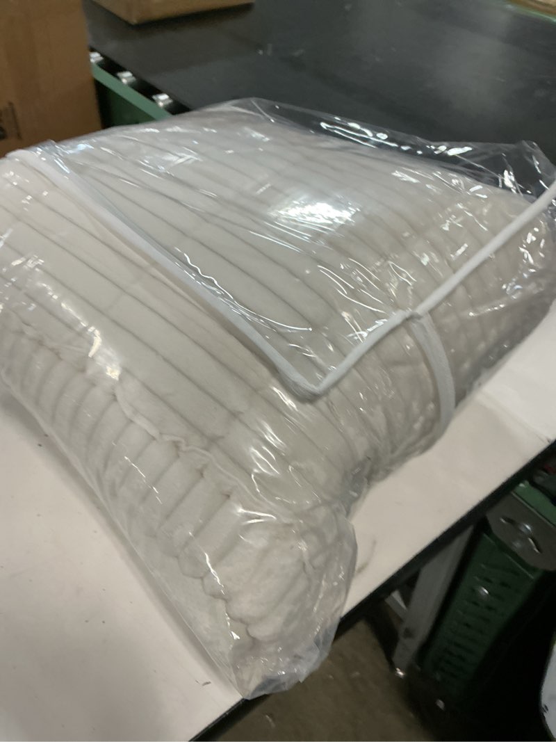 Condition photo showing Good Condition for couch cover for dogs washable, fuzzy pet couch covers for 3 cushion sofa pet friendly, non slip sofa cover (white, 27.6" x 82.7"/70 x 210cm) white 27.6" x 82.7"/70 x 210cm