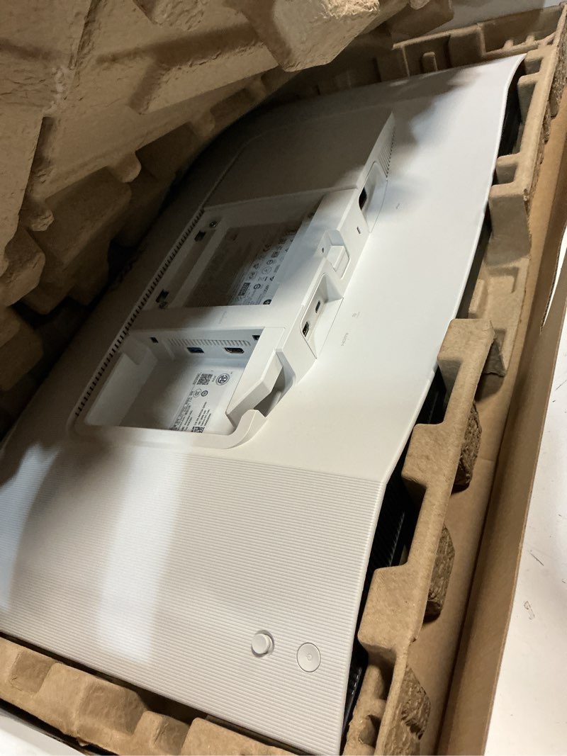 Condition photo showing Good Condition for dell 27 plus 4k usb-c monitor - s2725qc - 27-inch 4k (3840 x 2160) 120hz 16:9 display, amd freesync premium, srgb 99%, integrated speakers, 1500:1 contrast ratio, comfortview - ash white 27 inches s2725qc usb-c
