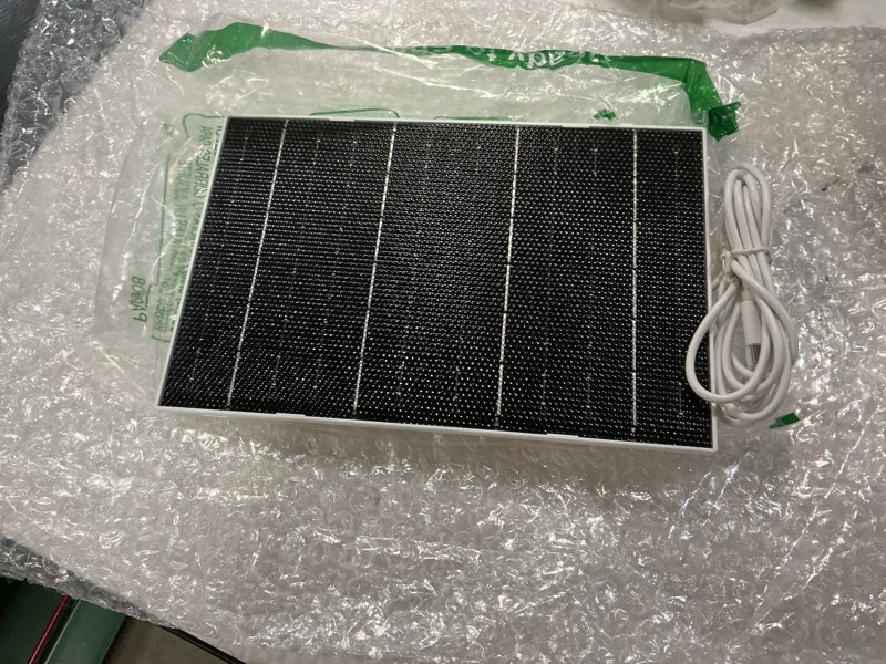 Condition photo showing Good Condition for futurezen 6w solar panel for security camera outdoor, 5v usb/usb-c solar charger compatible with rechargeable battery cameras, ip66 waterproof, 360° adjustable mount, 9.8ft cable (2 pack, white) 6w-2 pack