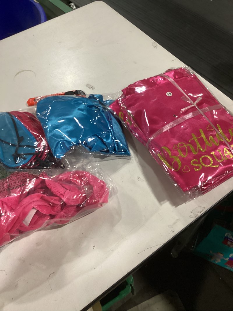 Condition photo showing Good Condition for Birthday squad pink and blue spa set