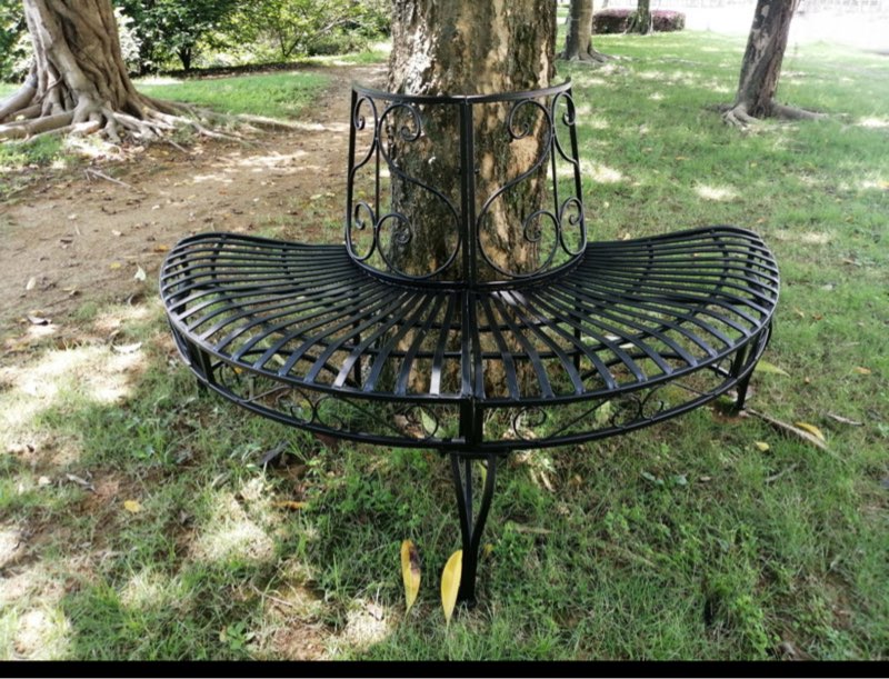 Metal Semi-Circle Tree-Wrap Bench Color: Black