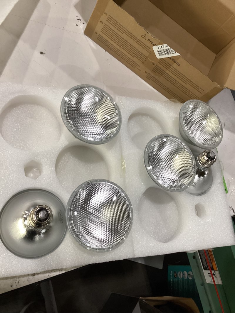 Condition photo showing New/Like New for par30 short neck halogen flood light bulbs, 120v 75w par30 light bulb, dimmable, high output, e26 medium base, 2700k warm lighting, 3000 hours for recessed light bulb(6 pack) 75.0