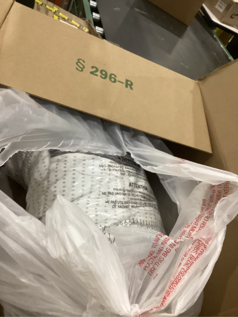 Condition photo showing Good Condition for Litanika Oversized King Quilt Set Dark Grey, 120x98 Stripe Bedspread Coverlet 3 Pieces, Dark Grey Lightweight Quilted Bedding Set for All Season(Oversized King-1 Quilt, 2 Pillowcases) 04 - Dark Grey Oversized King(120*98in)