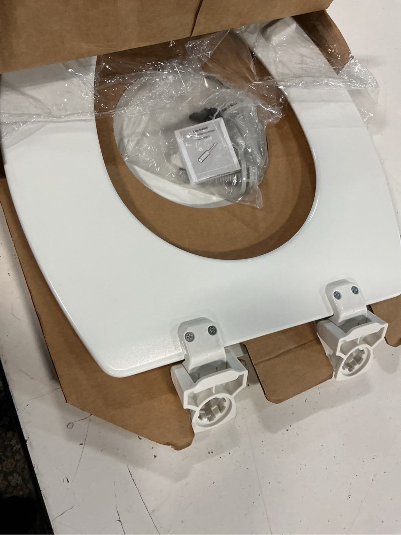 Condition photo showing Good Condition for bemis residential molded wood toilet seats white