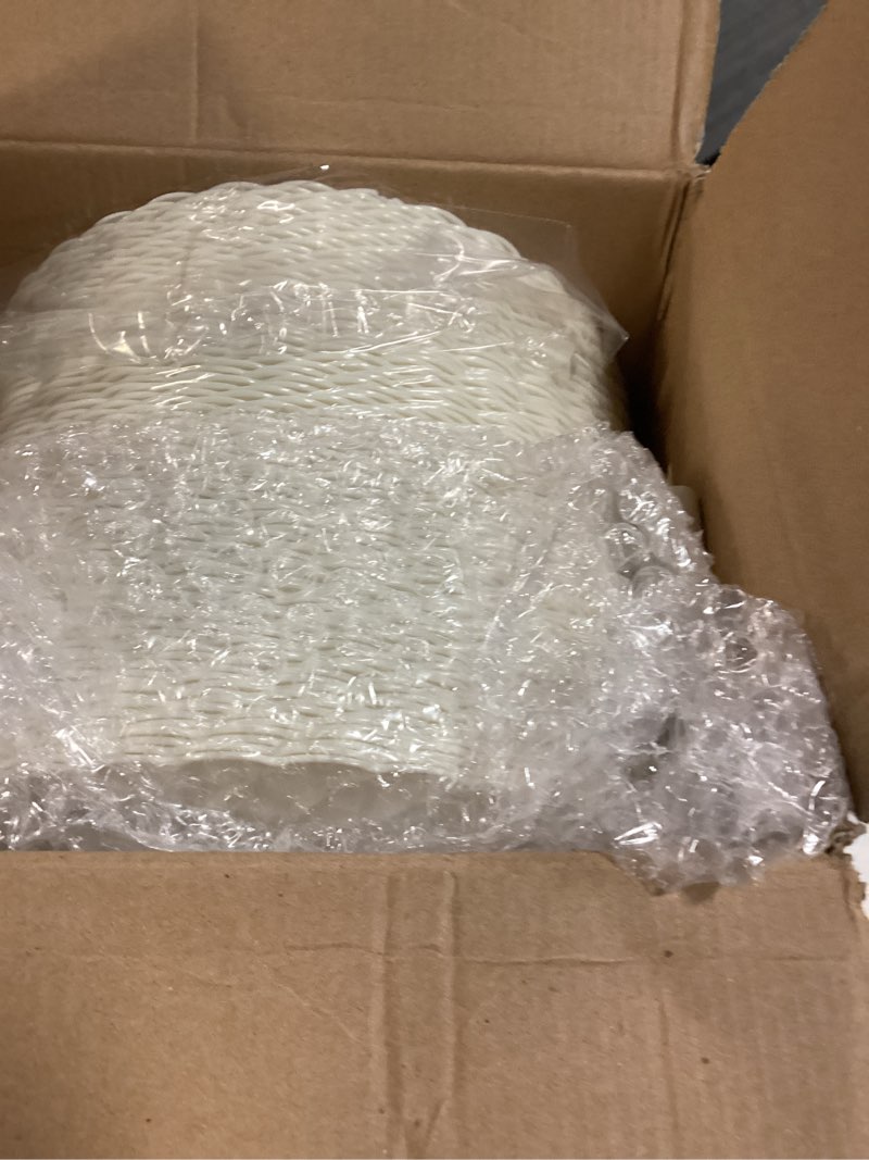 Condition photo showing New/Like New for u-qe 100 count 9 inch ivory plastic plates for party - scalloped disposable dinner plates - premium hard fancy disposable heavy duty party supplies for birthdays, celebrations, weddings and events ivory 9 inch,100 pack