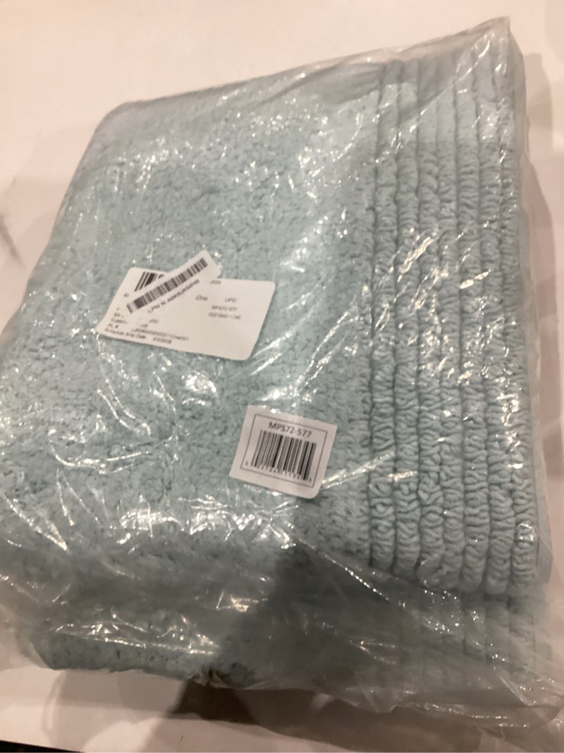 Condition photo showing New/Like New for Madison Park Splendor Reversible 100% Cotton Tufted Bathroom Rug-3000 GSM Hotel Quality Luxurious Plush Medium Pile Bath Mat Absorbent, Quick Dry, Shower Room Décor, 24x60 Blue Blue 2' x 5' (Rectangular)