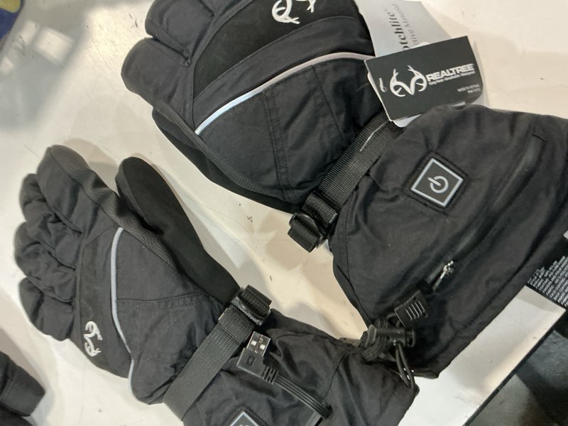 Condition photo showing Good Condition for (size: l/xl)realtree adult heated gloves,