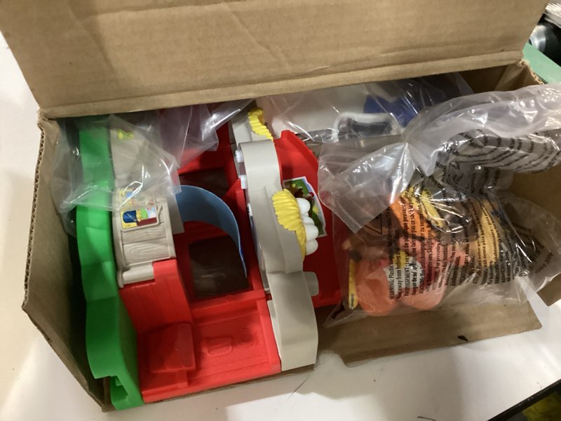 Condition photo showing Good Condition for Fisher-Price Little People Toddler Learning Toy Caring for Animals Farm Playset with Smart Stages for Pretend Play Kids Ages 1+ years (Amazon Exclusive)