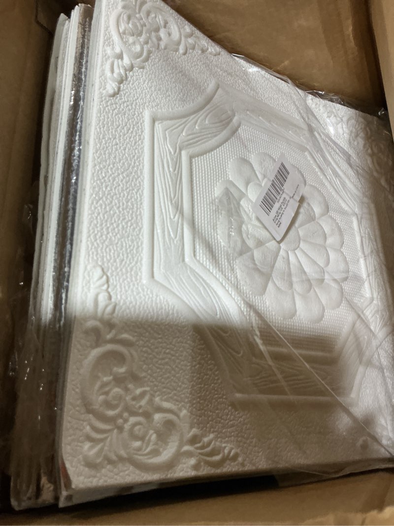 Condition photo showing Good Condition for Alow Ceiling Tiles Peel and Stick 16 Pack Waterproof, Covered 21 Sq.Ft Foam Self-Adhesive Flower Ceiling Sticker (13.8 x 13.8 in White)