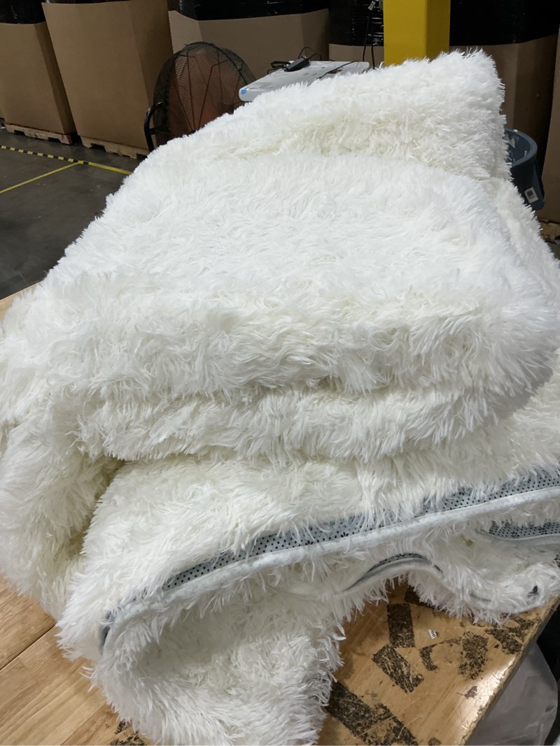 Condition photo showing Good Condition for area rugs for living room bedroom: white soft fluffy shag upgrade non-slip high pile carpet large fuzzy plush indoor floor decor shaggy rug for kid boys girls dorms playroom nursery modern home white  (rectangular) unknown size