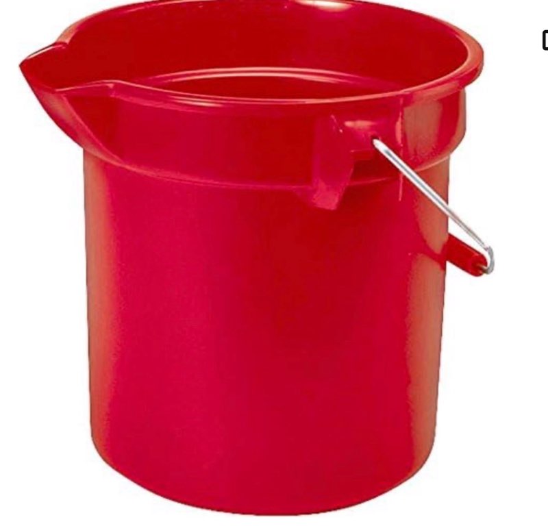 rubbermai 10qt red round bucket red 