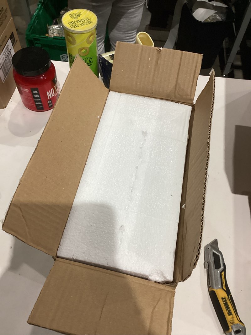 Condition photo showing Good Condition for Handmade Cute Ceramic Ceramic Tealight Holders, Adorable Small Ghost Figurine, Dwarf Hamster and Gerbils Hideout, Hamster cage Decor, Cute Black and White Ghost Decor, Storage Jar(3pcs Set)