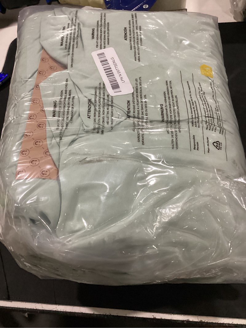 Condition photo showing As Is for bedsure boho duvet cover queen size, soft & comfortable elegant design boho bedding for decoration, machine washable comforter cover for all seasons,includes 1 duvet cover & 2 pillow shams,light green 04 - light green - elegant (no comforter) abstract queen (90" x 90")