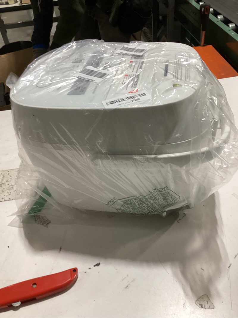 Condition photo showing Good Condition for TOSHIBA OriginTaste Rice Cooker 10-Cup Uncooked, Fuzzy Logic, 15-in-1 Functions, Digital Display, Delay Timer, Keep Warm, Nonstick Inner Pot, White OriginTaste 10 Cups Uncooked