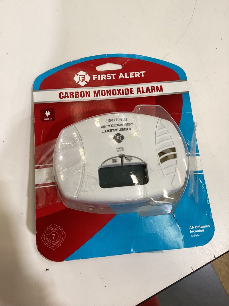 Condition photo showing As Is for first alert plug-in w/battery back-up electrochemical carbon monoxide detector