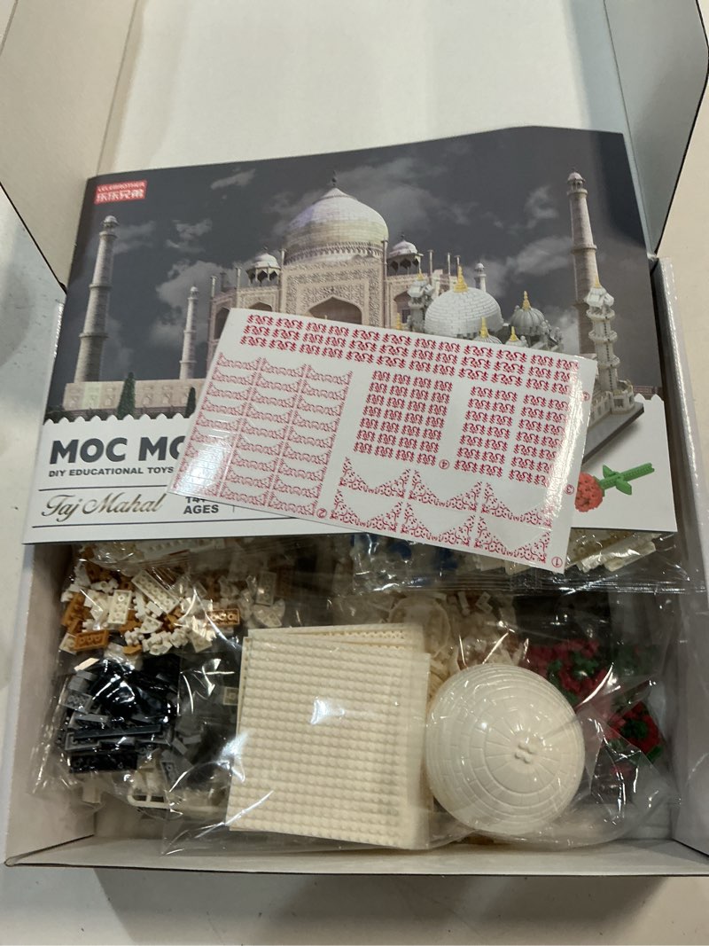 Condition photo showing New/Like New for architecture taj mahal micro mini building blocks set,landmarks collection, display model gift for adults(4030 pieces)