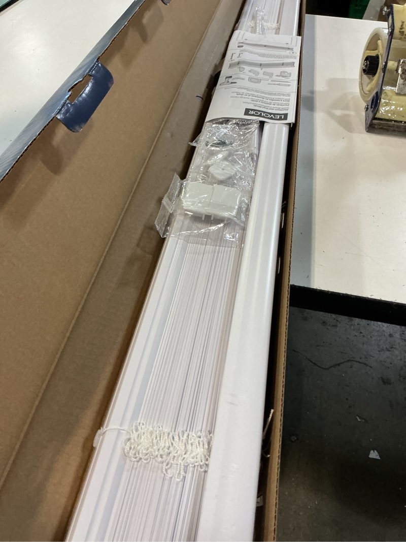 Condition photo showing Good Condition for levolor trim+go 1-in slat width 54-in x 72-in cordless white vinyl room darkening mini-blinds