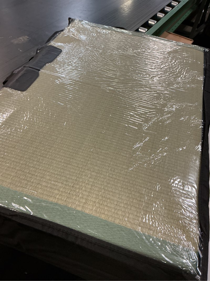 Condition photo showing Good Condition for japanese traditional tatami mattress, igusa (rush grass) tatami mat, foldable floor mattress, japanese futon bed,meditation mats for floor,summer sleeping mat green 90×200×3.5cm