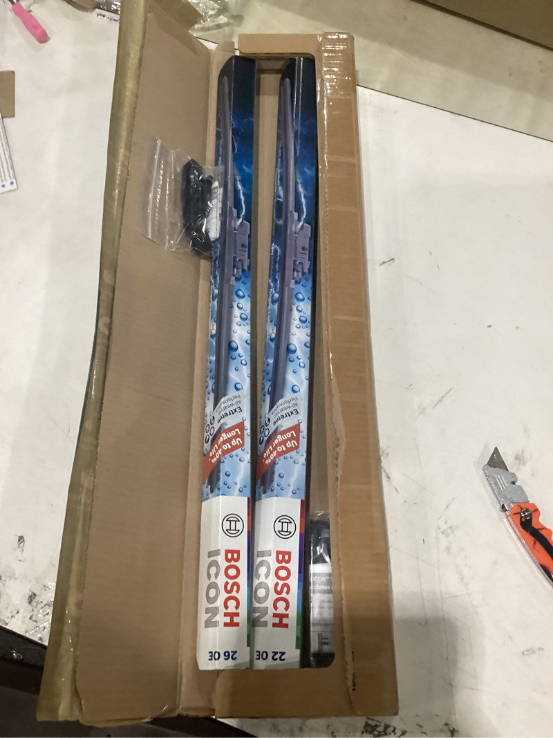 Condition photo showing New/Like New for bosch 26oe22oe icon beam wiper blades - driver and passenger side - set of 2 blades (26oe & 22oe)