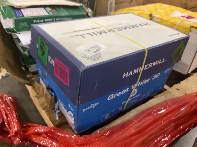 Condition photo showing As Is for Hammermill Printer Paper, 20 lb Copy Paper, 11 x 17 - 5 Ream (2,500 Sheets) - 92 Bright, Made in the USA, 105023C 11x17 | 5 Ream | 2500 Sheets Ledger (11 x 17)