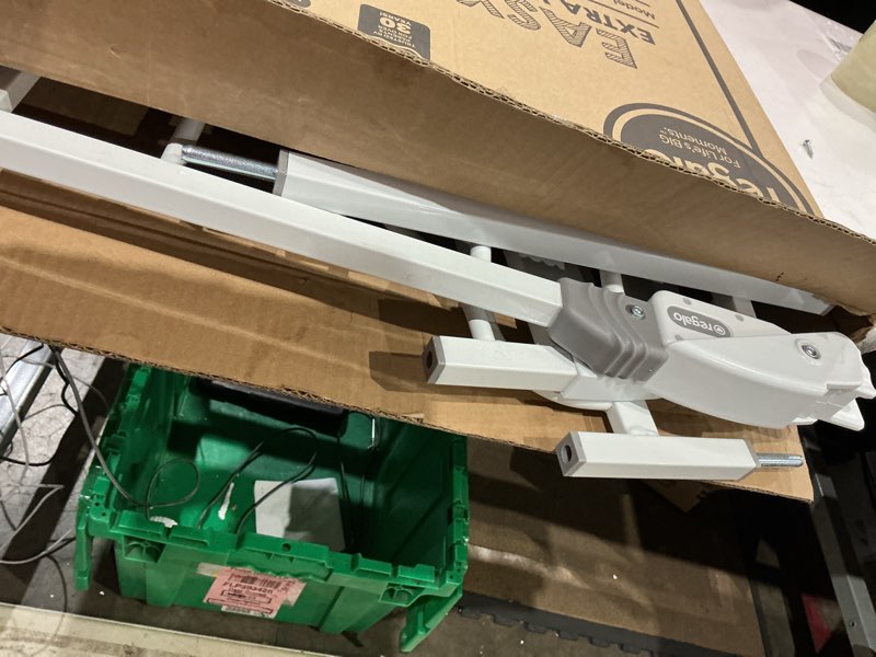 Condition photo showing Good Condition for regalo safety 29-49" easy step extra wide baby gate for doorways & bottom of stairs, pressure mounted safety gate with door for babies, toddlers & pets, white white 29-49"w x 30"h