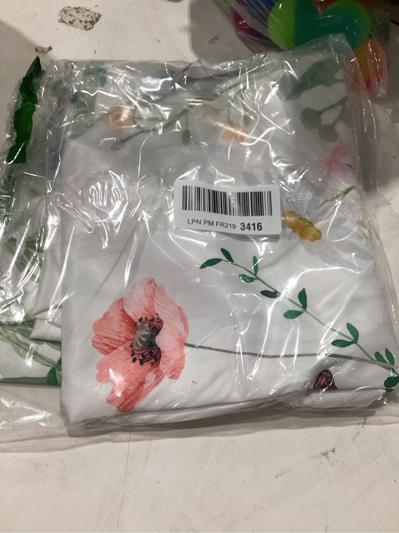 Condition photo showing New/Like New for eikione rectangle tablecloth wrinkle free table cover floral tablecloth 70 inch tablecloth for dinner floral 01 70" (round)