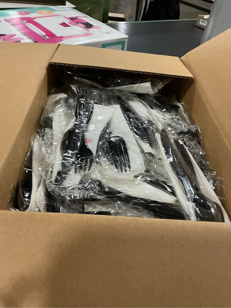 Condition photo showing Good Condition for wna 611968 6-piece cutlery kit, 15\" x 13-1/2\" 1-ply napkin, heavy black styrene knife-fork-spoon (ca