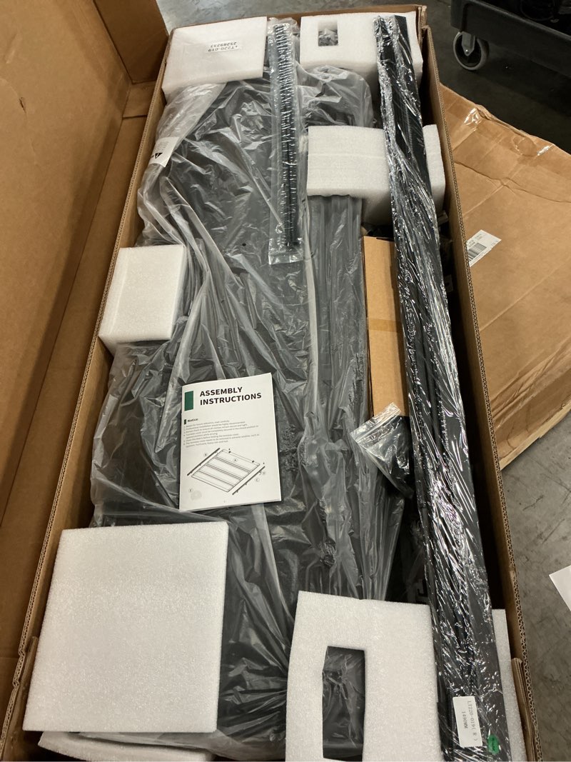 Condition photo showing New/Like New for Hard shell truck bed cover