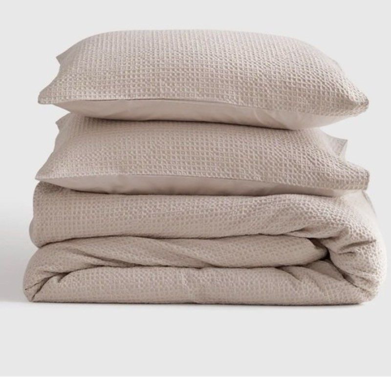 quince king organic cotton luxe waffle honeycomb duvet set 2 king sham sand