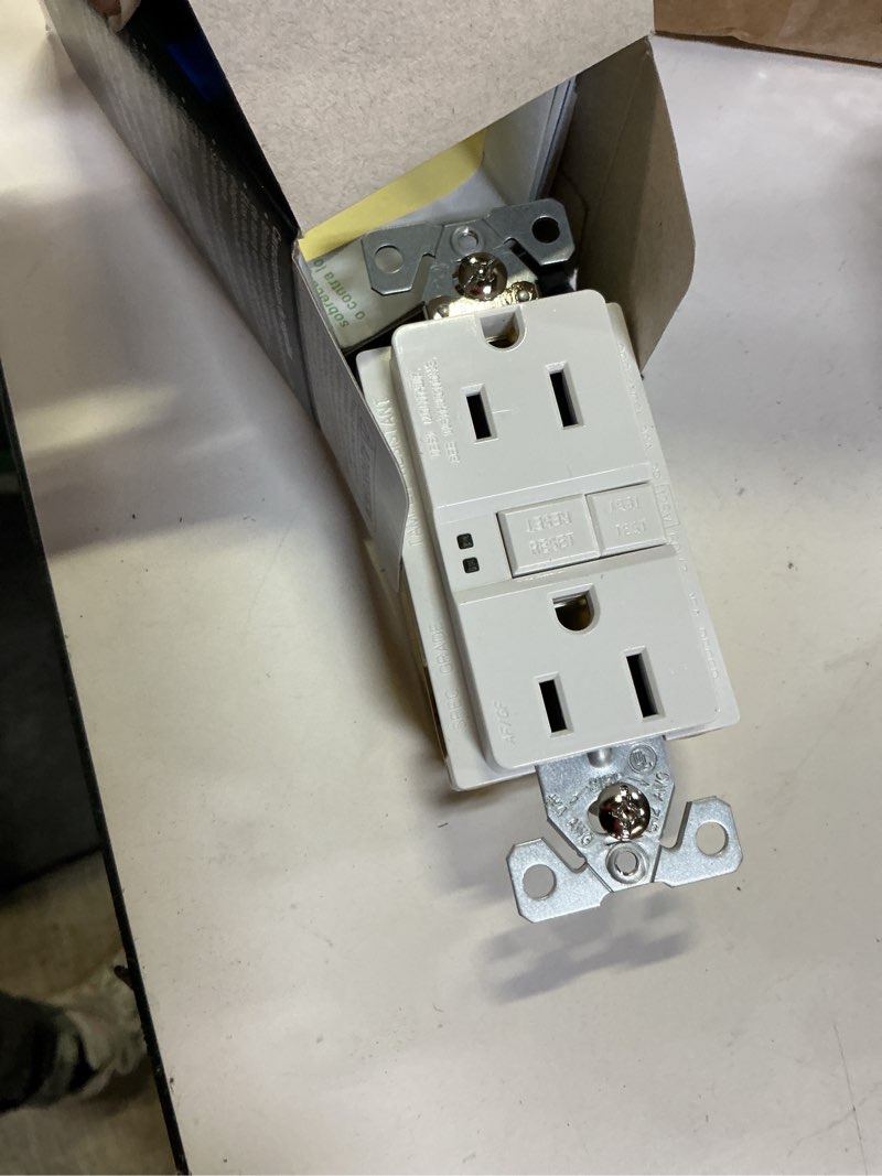 Condition photo showing Good Condition for eaton 15-amp tamper resistant afci gfci residential/commercial decorator outlet, white
