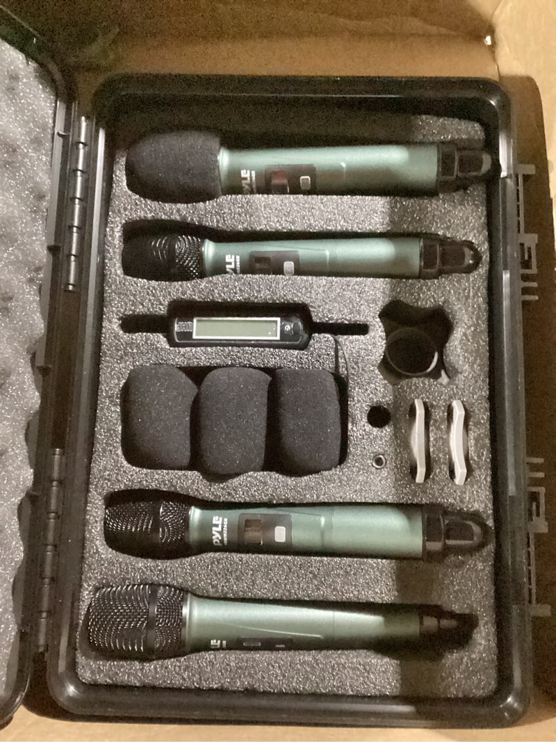 Condition photo showing Good Condition for pyle portable uhf band receiver system, 4 channel wireless microphone system independent channel controls, rf signal lcd indicator, digital audio microphone set with 4 handheld microphones 4uhf-green