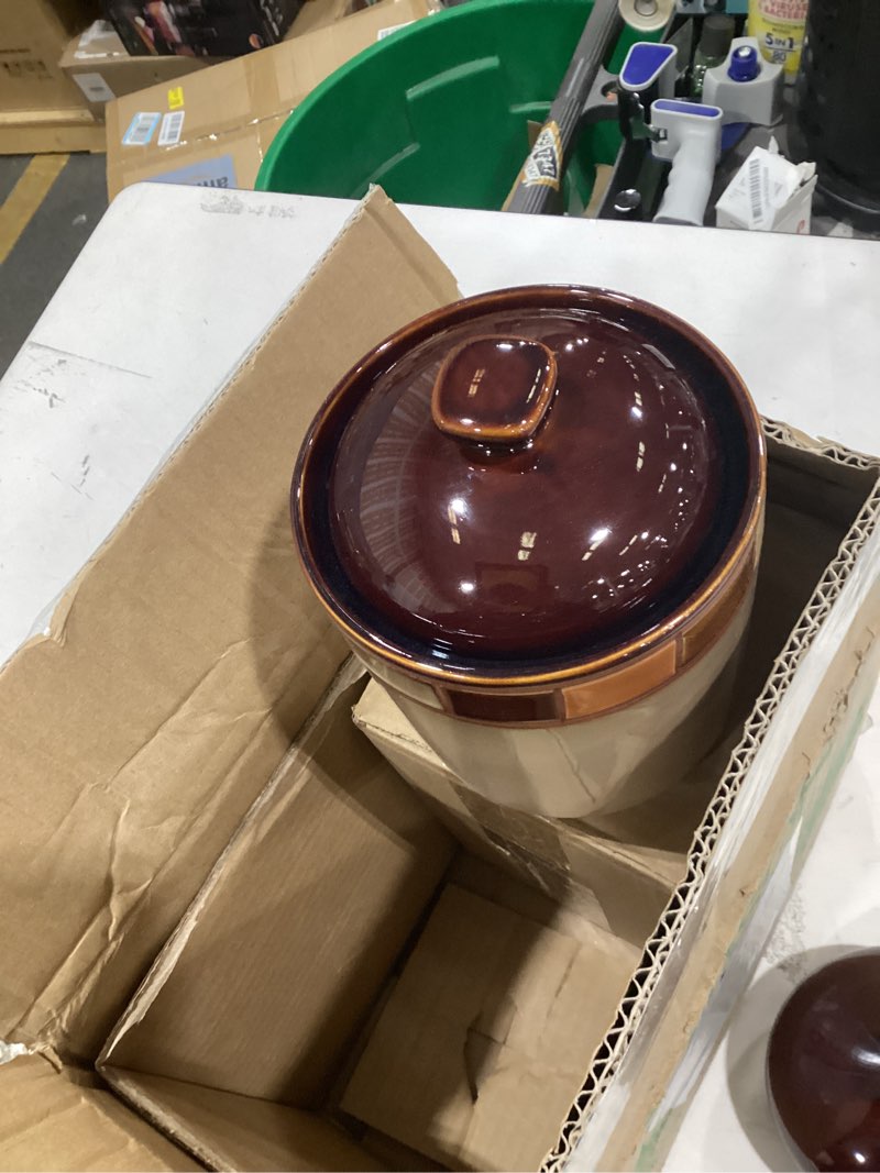 Condition photo showing Good Condition for Gibson Casa Estebana 3-piece Canister Set, Beige and Brown