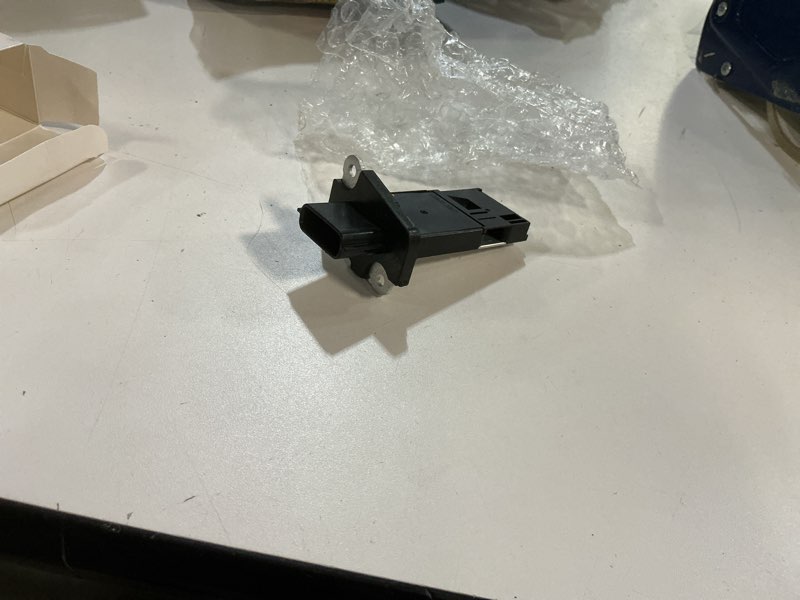 Condition photo showing Good Condition for zipelo mass air flow meter sensor, 22680-7s00a auto mass air flow meter sensor, automotive airflow sensor, compatible with nissan 03-14 altima 06-12 sentra 03-09 350z 09-19 370z 05-19 frontier