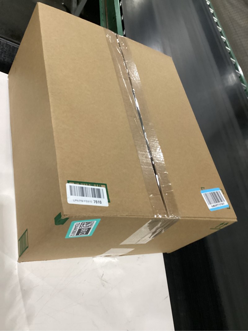 Condition photo showing As Is for Green blanket unknown size as is