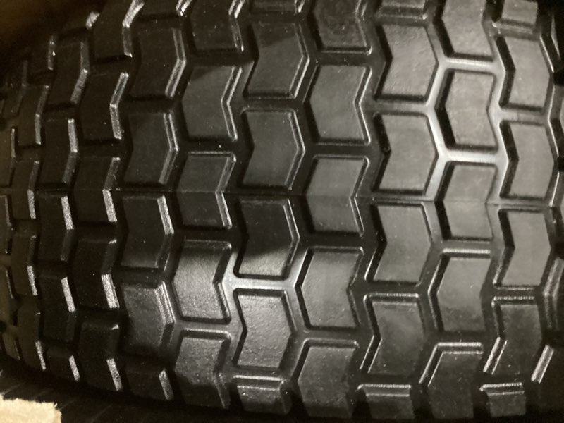 Condition photo showing Good Condition for gicool 15x6.00-6 flat free lawn mower tire and wheel, 15x6-6nhs riding mowers lawn tire and wheel with 3/4" bearing, 3" centered hub, 2 pack 15x6.00-6 flat free (turf tread)