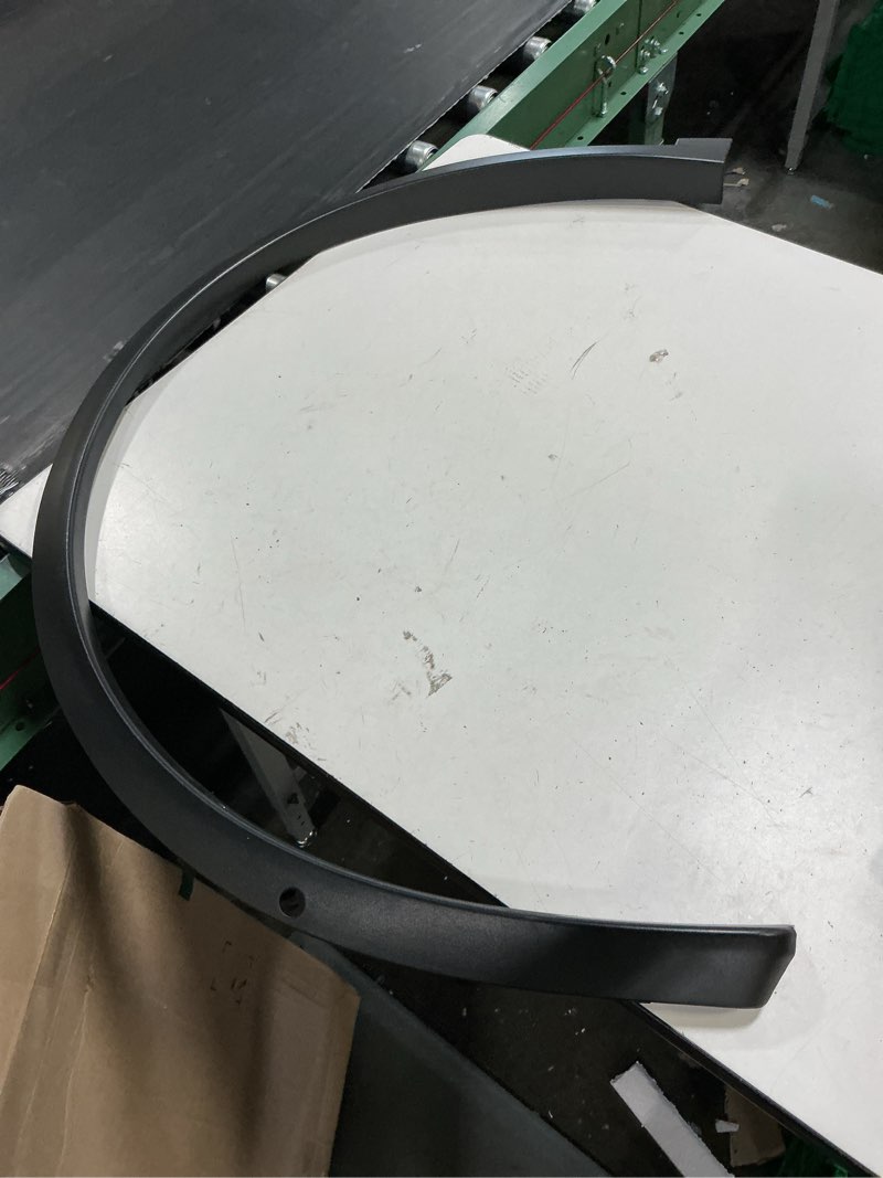 Condition photo showing Good Condition for newyall front right wheel arch fender flare trim molding for tesla model x 2016-2021