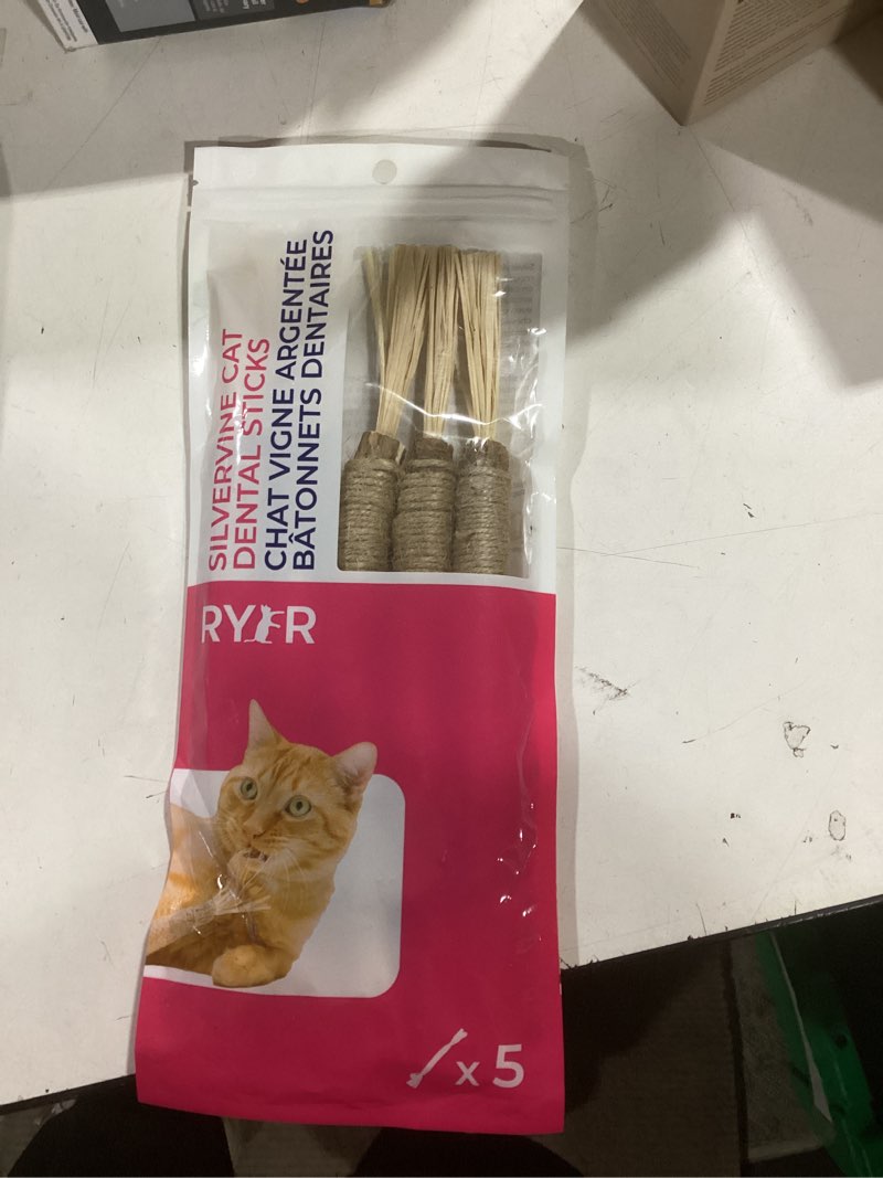 Condition photo showing New/Like New for RYERCAT Silvervine Sticks for Cats - 100% Natural Cat Chew Toy for Aggressive Chewers and Kitten Teething - Pet Friendly, Smooth Finish, Irresistible Taste and Smell (5 Pack)