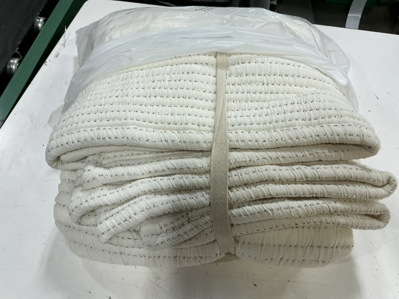 Condition photo showing Good Condition for quince organic cotton channel stitch coverlet twin undyed
