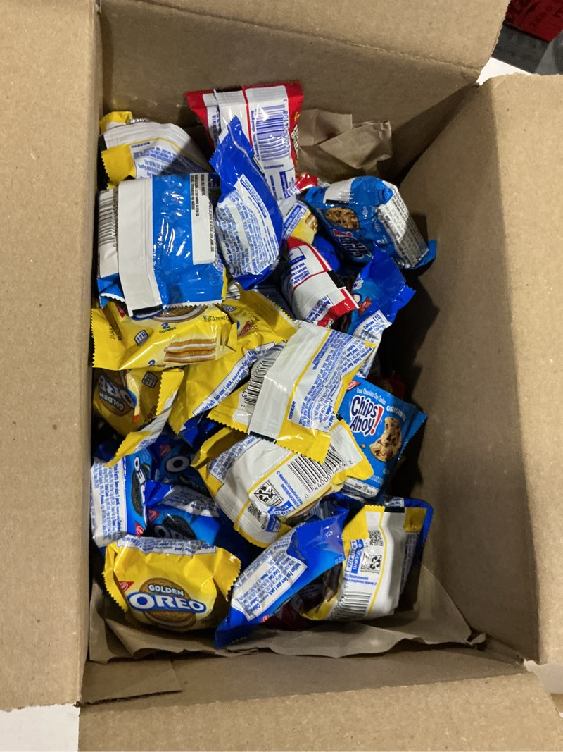 Condition photo showing Good Condition for OREO Original, OREO Golden, CHIPS AHOY! & Nutter Butter Cookie Snacks Variety Pack, Christmas Cookies Stocking Stuffers, 56 Snack Packs (2 Cookies Per Pack)