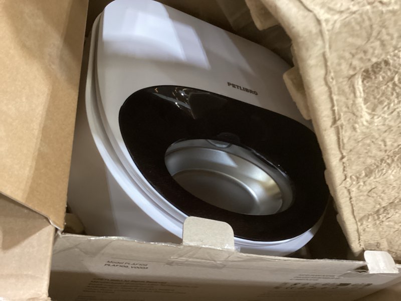 Condition photo showing Good Condition for PETLIBRO Automatic Cat Feeder Wet Food with Stainless Steel Bowl, Refrigerated Auto Cat Feeder with Semiconductor Cooling, 3 Fresh Meals for 3 Days, App-Controlled Pet Food Dispenser, Easy to Clean White Feeder