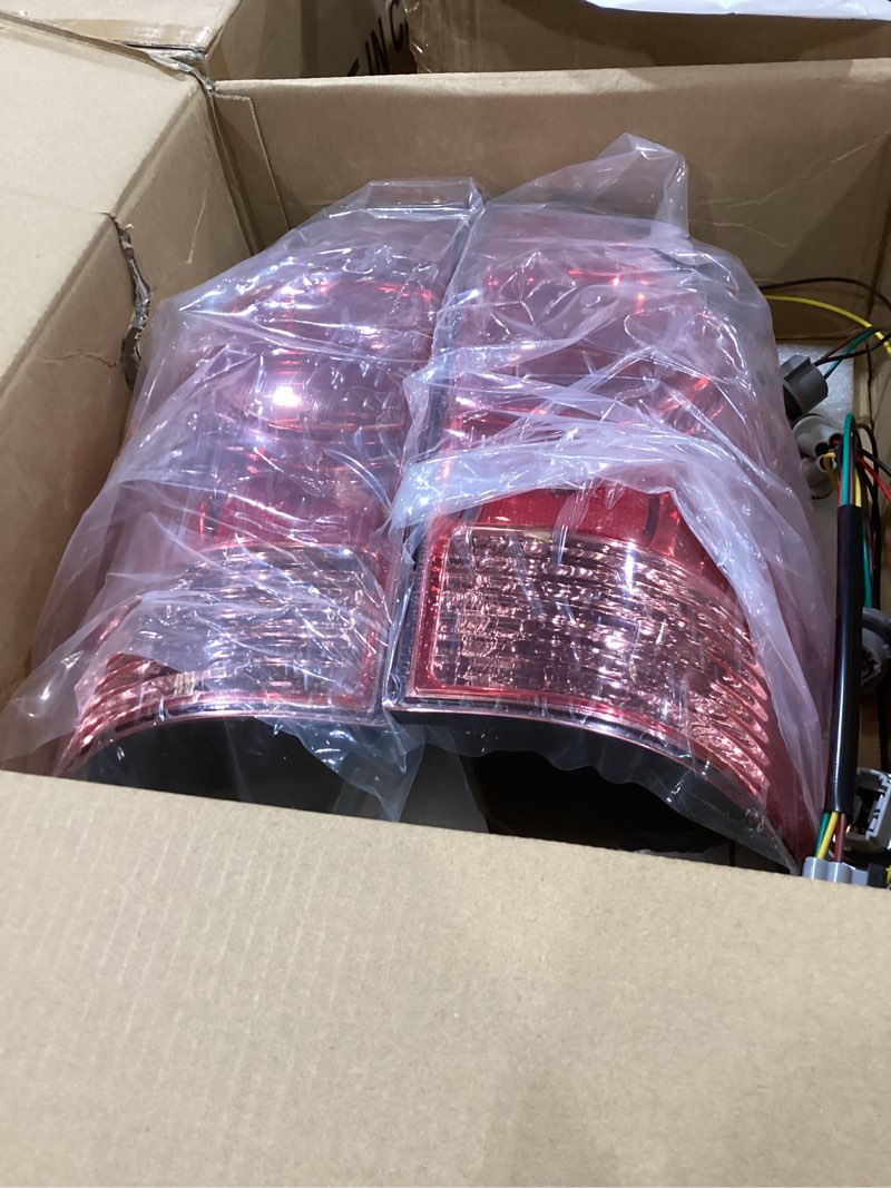 Condition photo showing Good Condition for munirater tail lights assembly rear brake lamps replacement for t-acoma 2005-2015 pickup taillights left and right side (halogen red)
